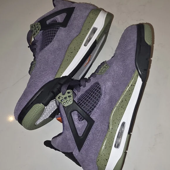 Brand New Never Worn!! Size 8 Air Jordan 4 Retro Mid Canyon Purple Suede - Picture 3 of 14